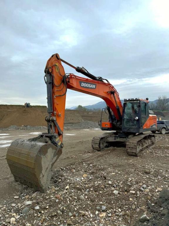 Doosan DX235NLC-5 Foto 1