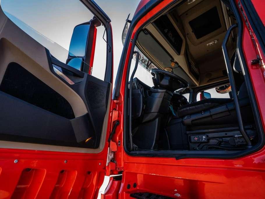 Mercedes-Benz ACTROS 1843 LS+KIPHYDR. Foto 17