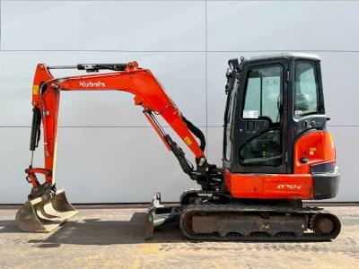 Kubota KX037-4 - Hammer Lines / Quick Coupler vendida por Boss Machinery