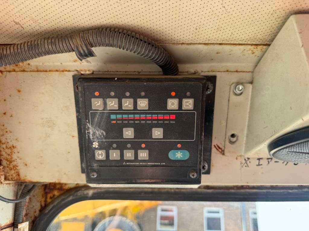 Mitsubishi LD700 - Dutch Machine / Pressurised Cabin Foto 11