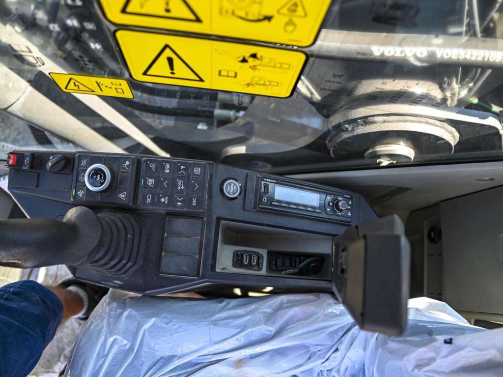 Volvo EC210FNL5 Foto 28