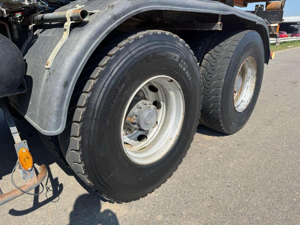 Renault Kerax 410 8x4 Full steel - Manual - Euro 4 - Big axles Foto 26
