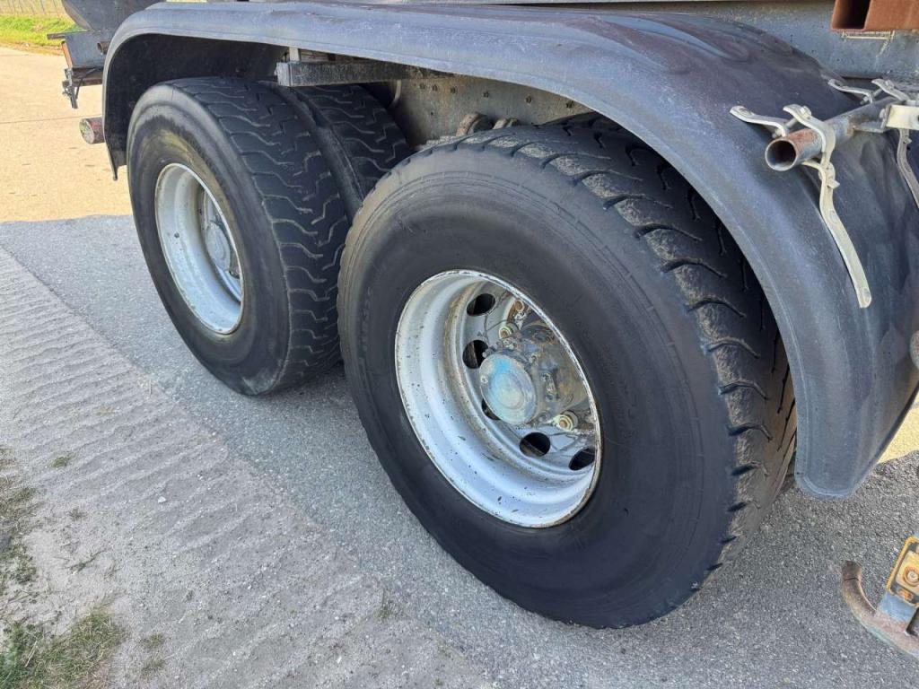 Renault Kerax 410 8x4 Full steel - Manual - Euro 4 - Big axles Foto 27