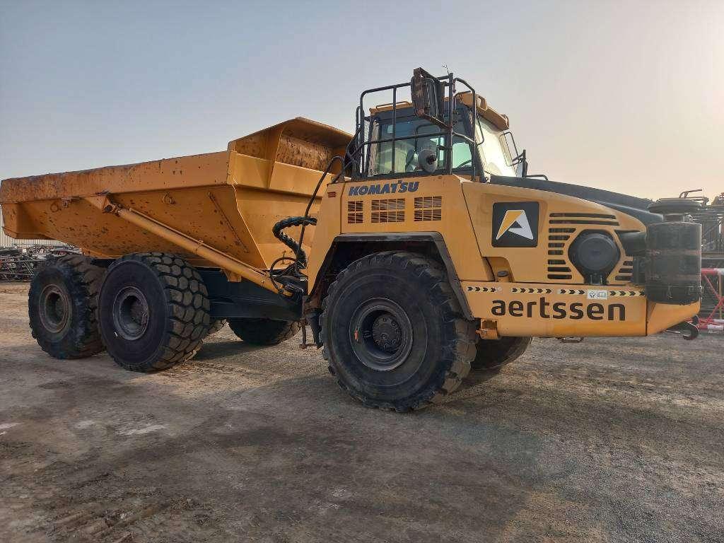 Komatsu HM400-3R (4 pcs available for sale in Abu Dhabi) Foto 7
