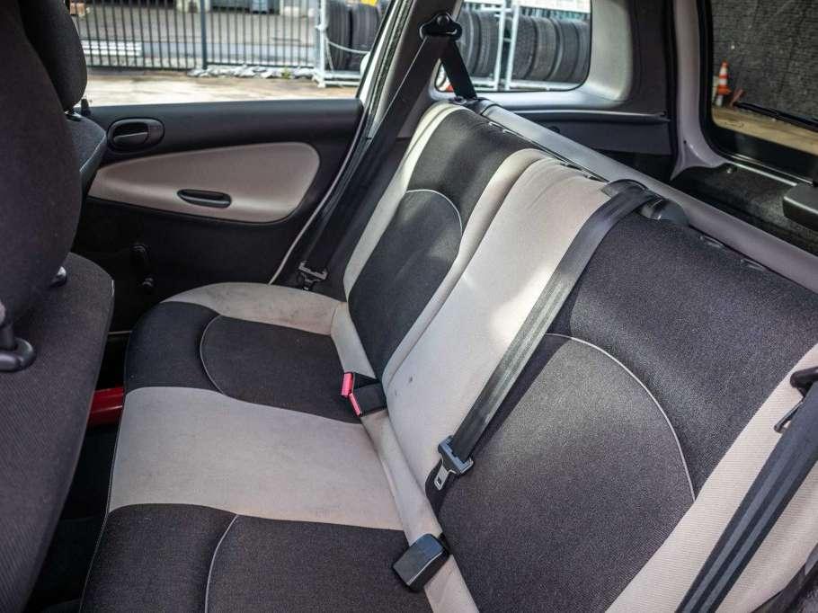 Peugeot 206 SW Foto 15