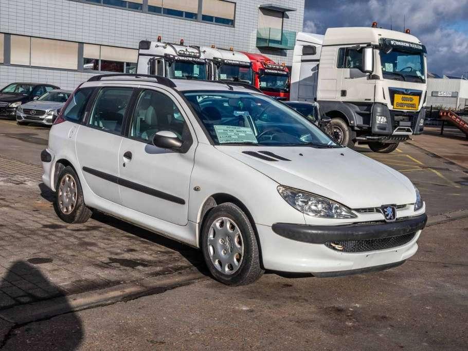 Peugeot 206 SW Foto 2
