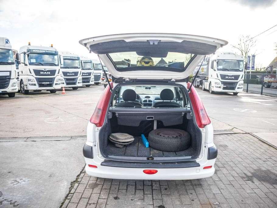 Peugeot 206 SW Foto 5