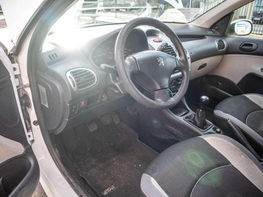 Peugeot 206 SW Foto 7