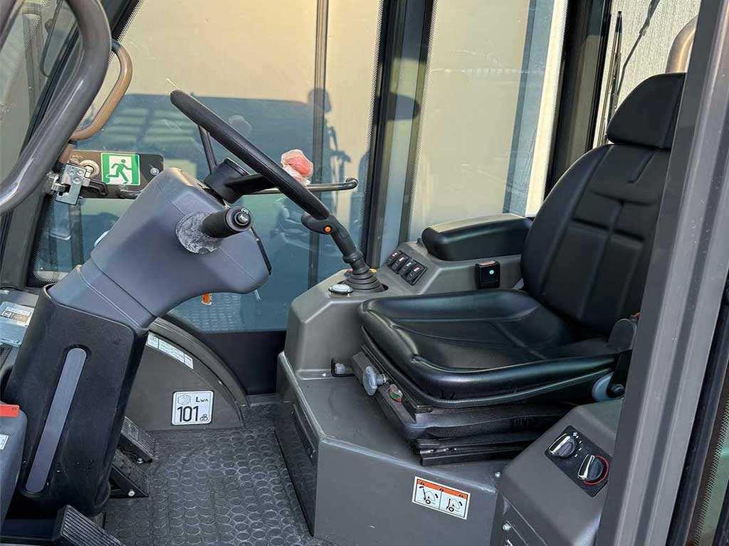 Ausa T144H Foto 6
