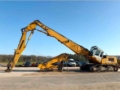 Liebherr R944C UHD - 23 Meter Demolition Hydr Undercarriage vendida por Boss Machinery