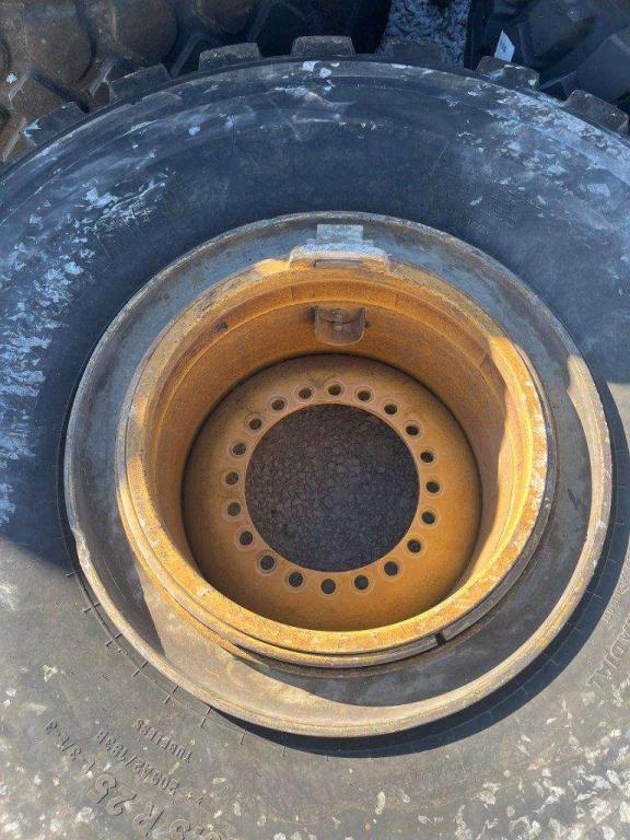 Caterpillar 966M/972M Foto 2