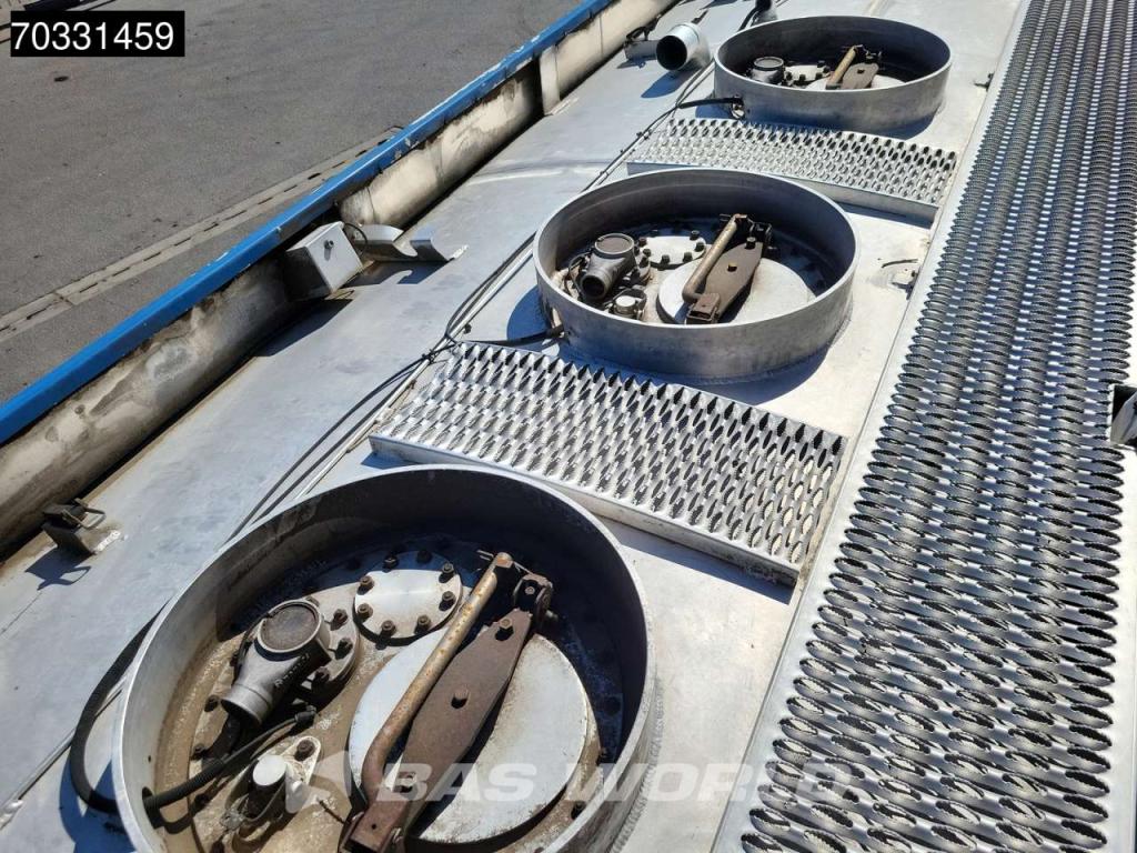 Mercedes-Benz Axor 1833 4X2 Tank Truck 3 Compartments Euro 5 Foto 12