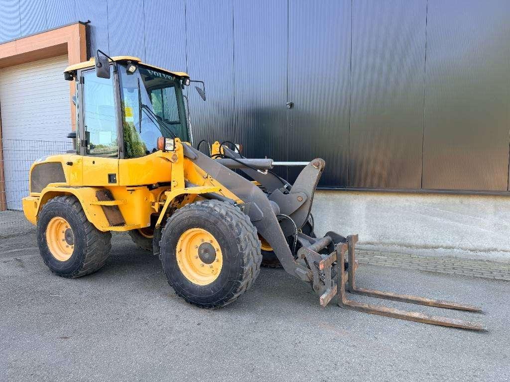 Volvo L30G Foto 3