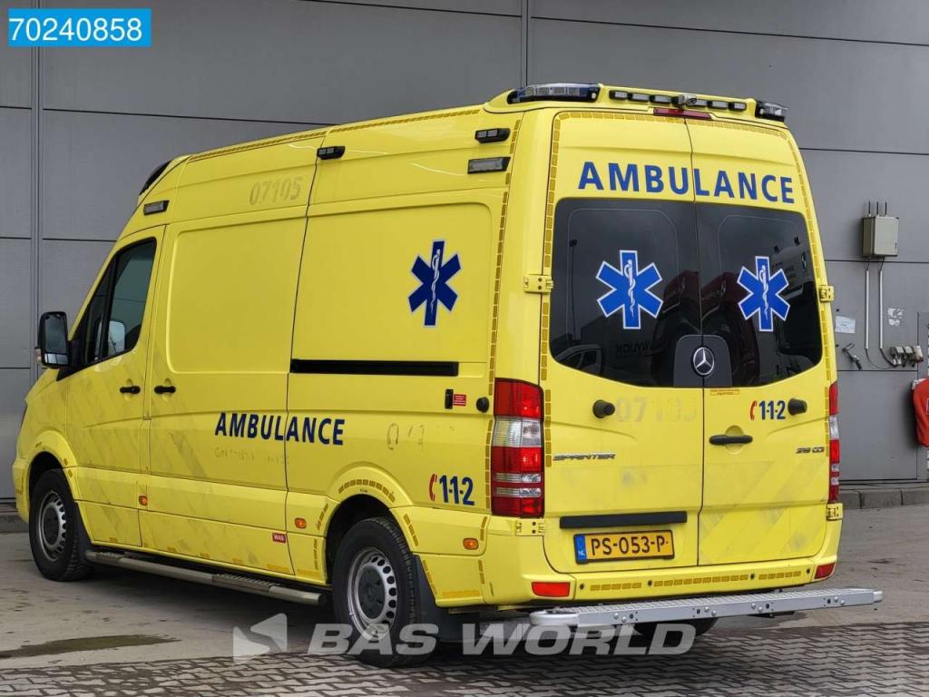 Mercedes Sprinter 319 CDI Automaat Euro6 Complete NL Ambulance Brancard Ziekenwagen Rettungswagen Krankenwag Foto 2