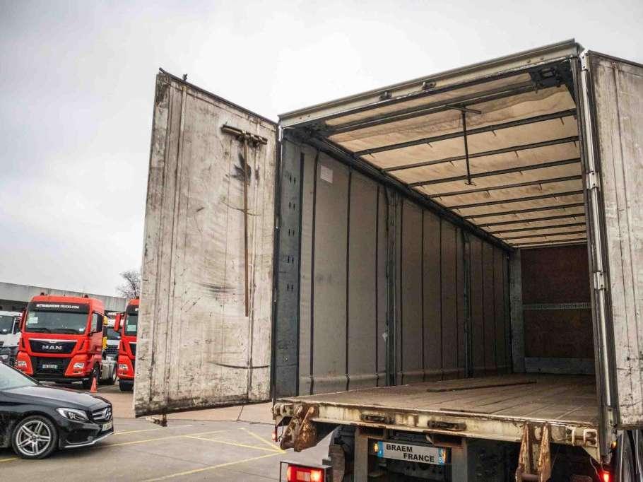 Volvo FM 330+10 pneus/tires-intarder Foto 5