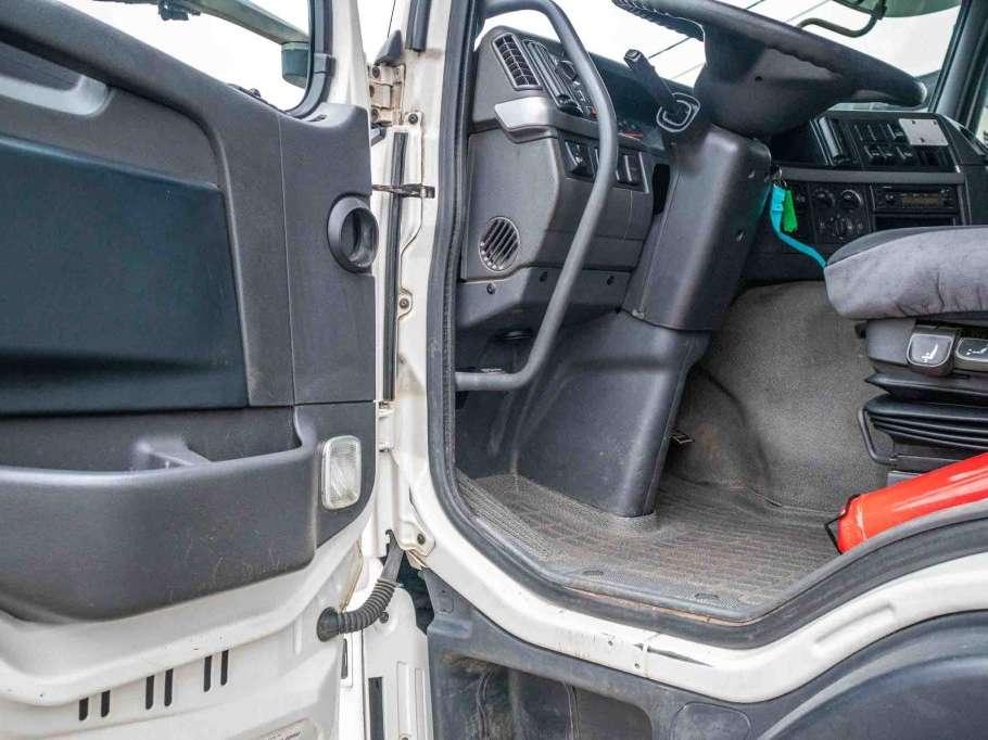 Volvo FM 330+10 pneus/tires-intarder Foto 8