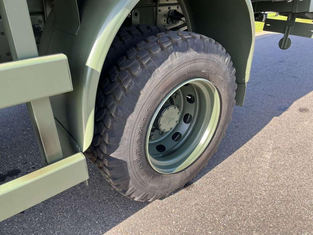 Mercedes-Benz 1017 4X4 ex army reconditioned Foto 14
