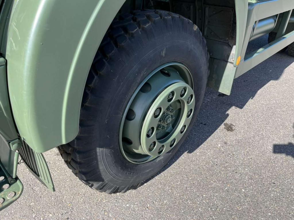Mercedes-Benz 1017 4X4 ex army reconditioned Foto 18