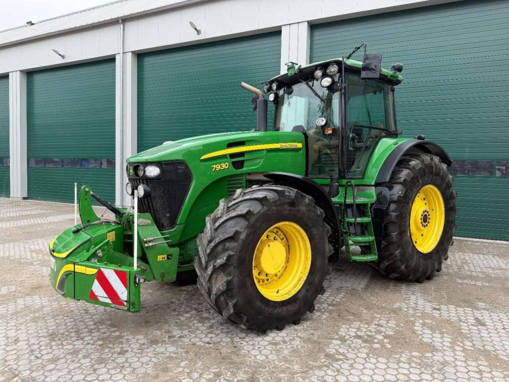 John Deere 7930 PowerQuad - Front PTO Foto 1