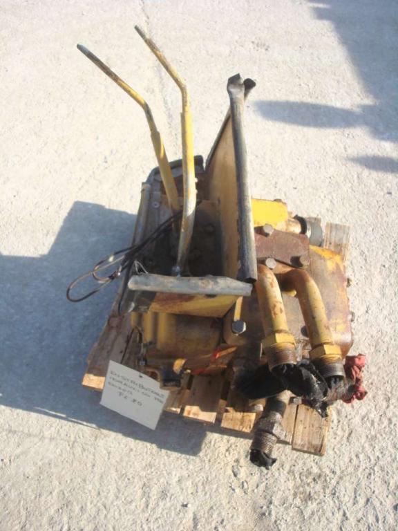 Distribuidor hidraulico para FIAT ALLIS - DOZER FL20 E FD20 Foto 4