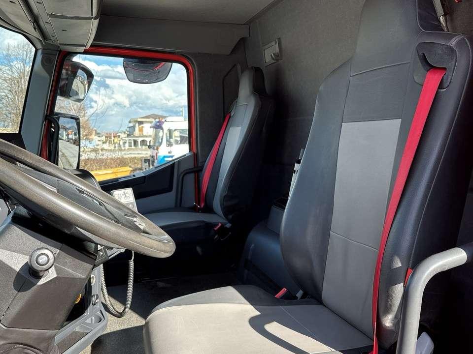 Renault C430 8x4 Foto 14