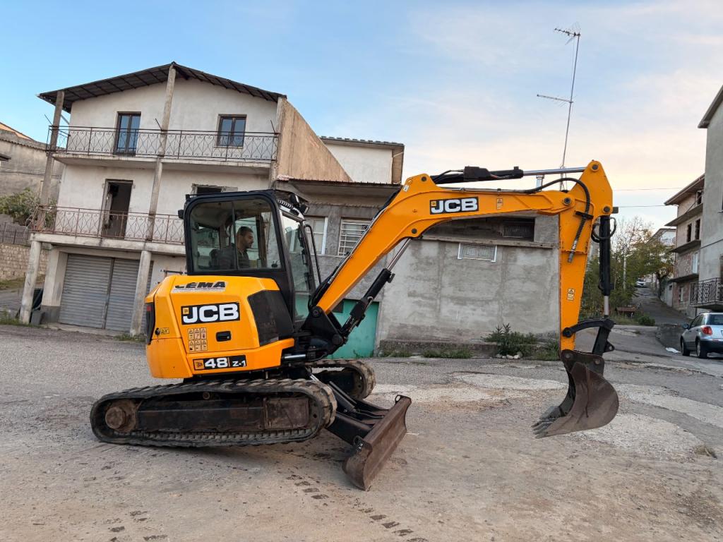 JCB 48 z 1 Foto 2