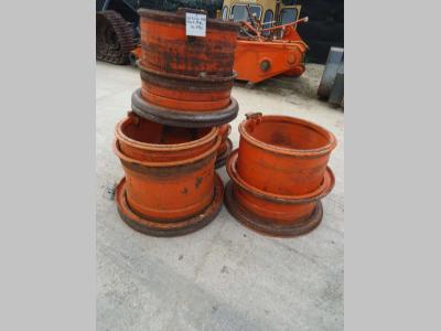Llanta para Fiat Kobelco W190 vendida por OLM 90 Srl