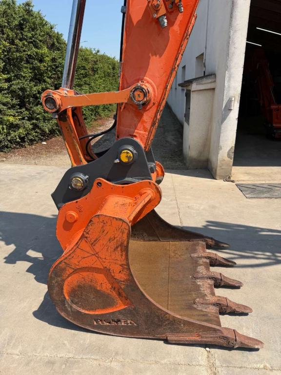 Hitachi zx 160 triplice Foto 2