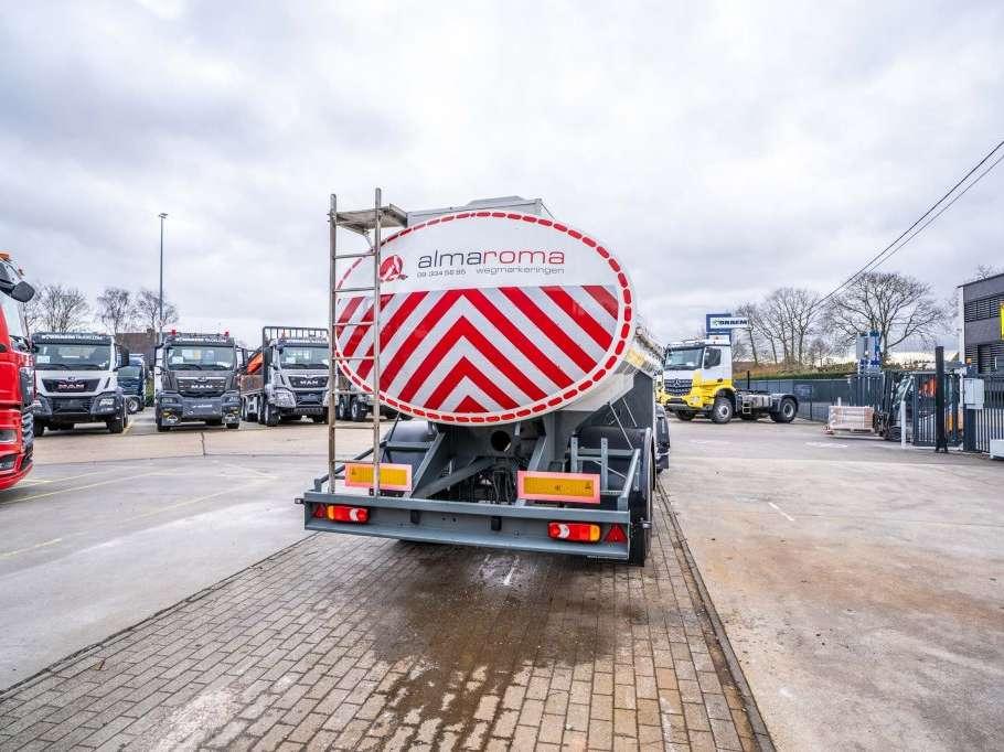 VAN DEN DIJSEL WATER TANK Foto 6