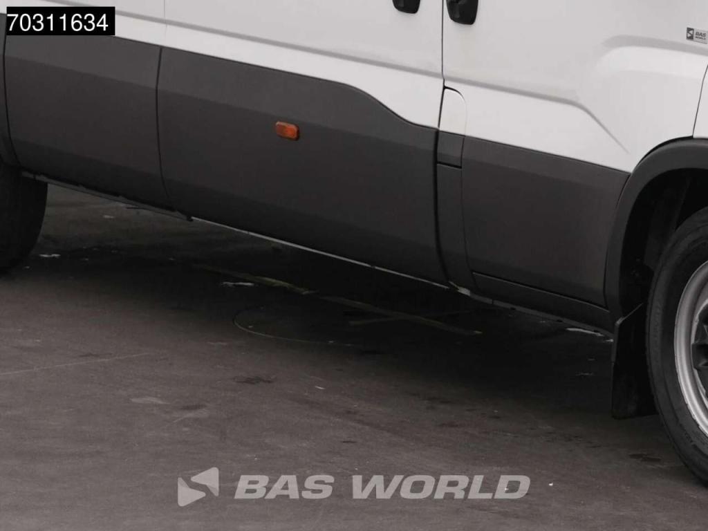 Iveco Daily 35S16 Automaat L3H2 3,5t Trekgewicht Airco Camera Parkeersensoren Euro6 L3 Airco Foto 26