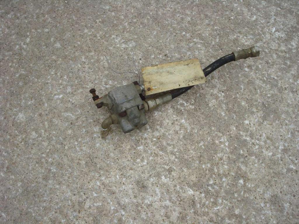 Pompetta Idraulica per Sterzo para Hitachi ZW310 Foto 1