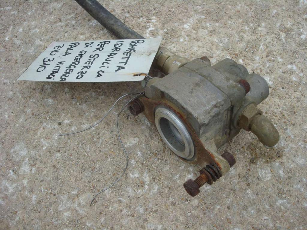Pompetta Idraulica per Sterzo para Hitachi ZW310 Foto 4