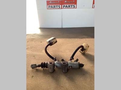 Bomba de freno para Silla 800 vendida por Massucco T. Srl Area Ricambi
