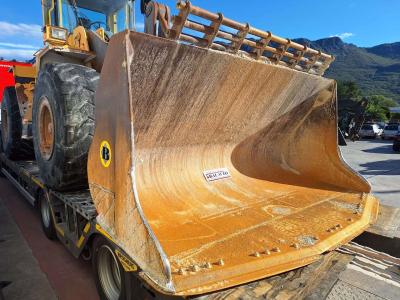 pin-on 2900 mm for Volvo L110, 120 Cucharón cargador vendida por Balavto