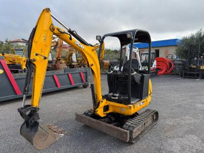 JCB 8018 vendida por D.F. Car di Franco e Giuseppe