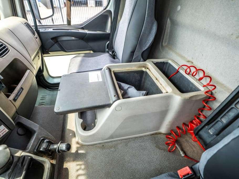 Renault MIDLUM 270 DXI (14T.)+DHOLLANDIA Foto 16