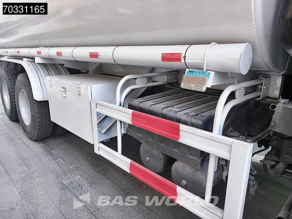Sinotruk HOWO 371 6X4 Foto 9