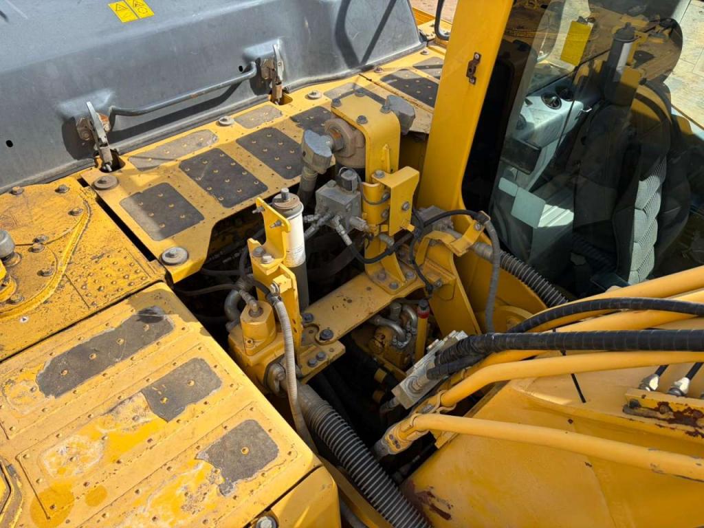 Komatsu PC240 Foto 28