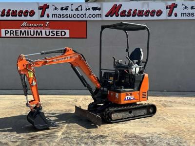 Hitachi ZX17U-5A-YR vendida por Massucco T. Srl