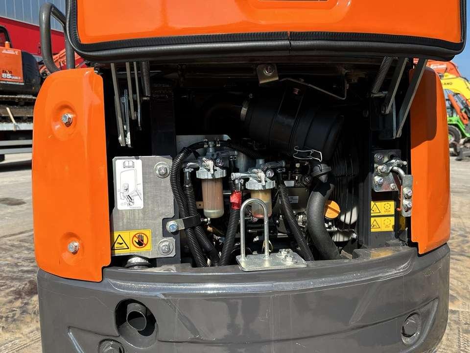 Hitachi ZX17U-5A-YR Foto 8
