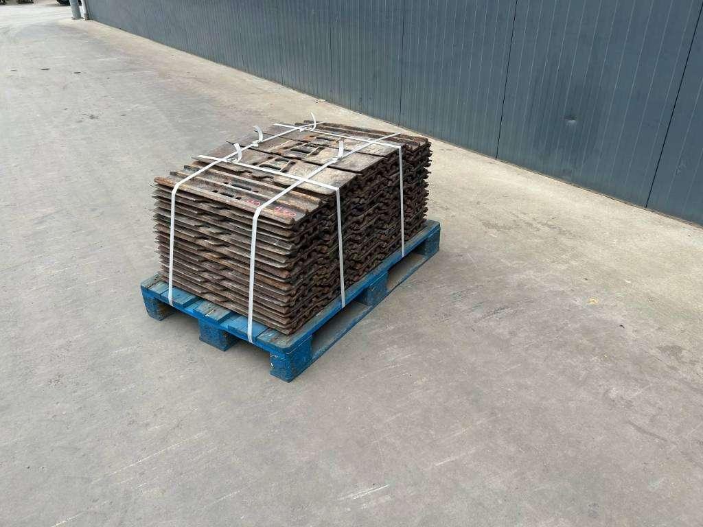 Caterpillar 320D / 320E / 323D / 323E 700mm shoes - 30% Foto 1