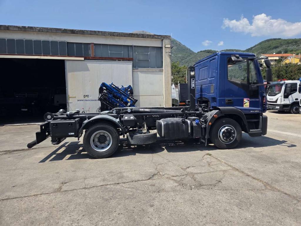 Iveco EUROCARGO CUBE 120-220 Foto 16