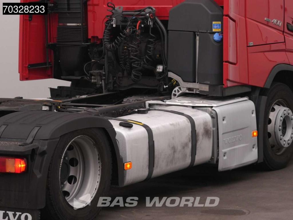 Volvo FH 460 4X2 Mega XL 2x Tanks ACC Navi Foto 20