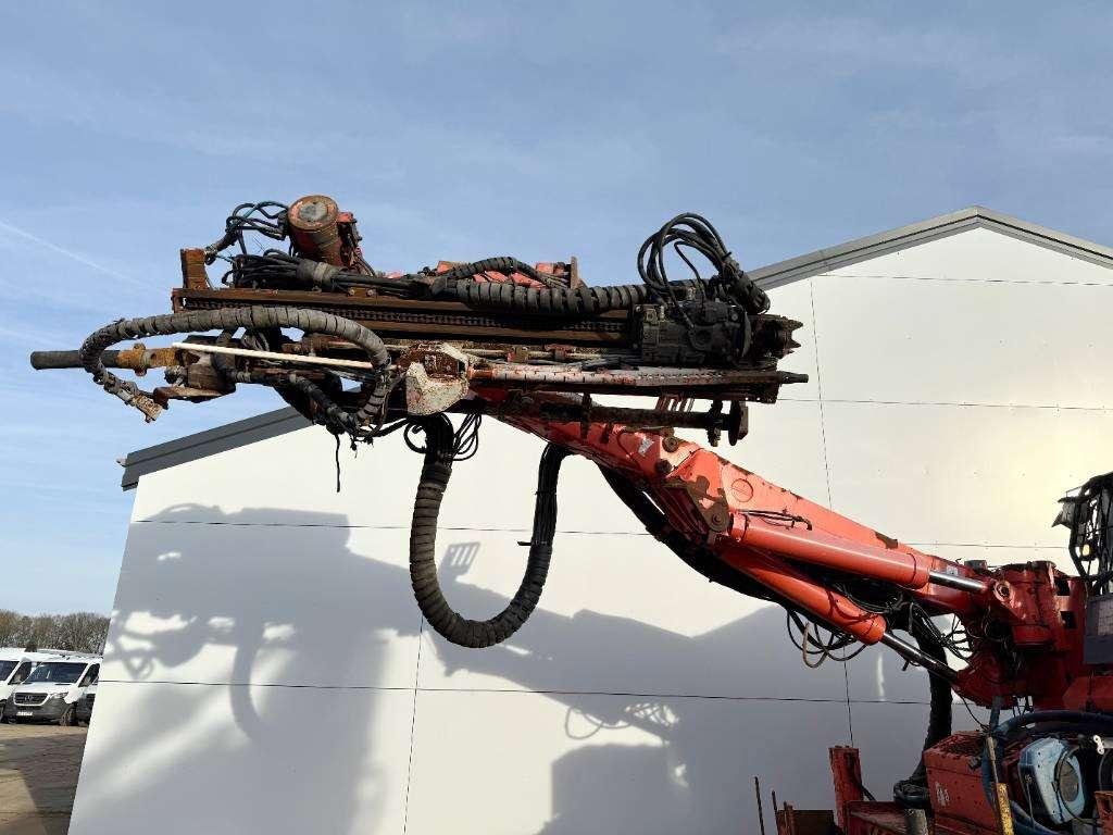 Sandvik DS511-C Roof Bolter 4x4 - Surface Drill Rig Foto 14