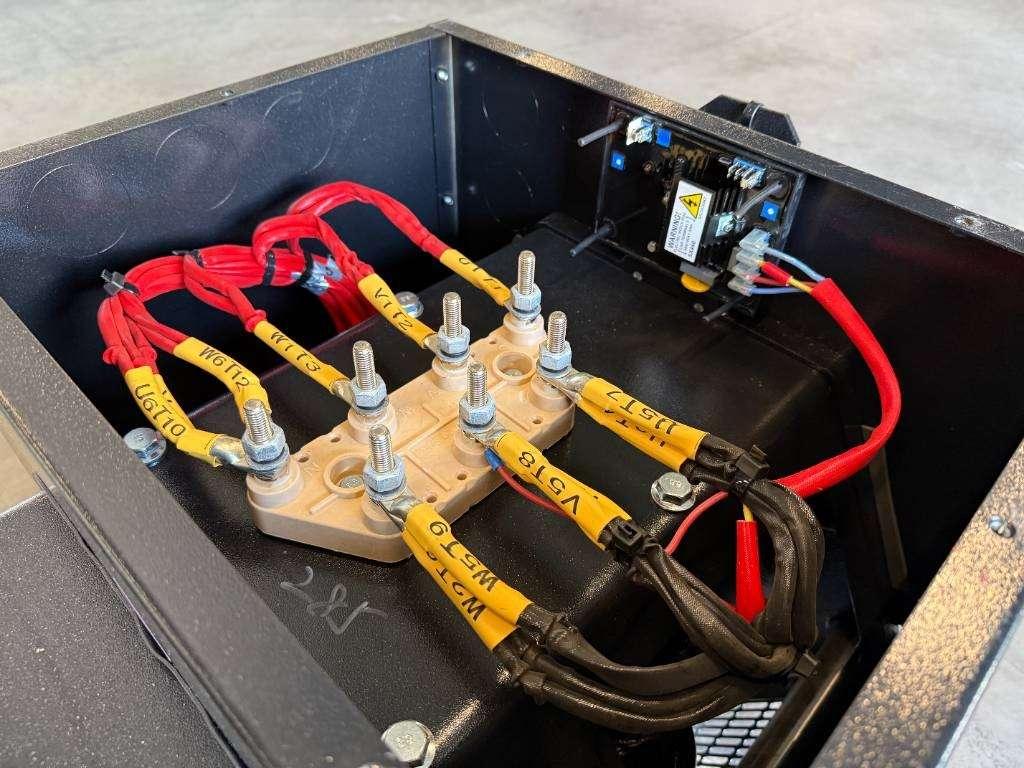 DPX CJ274E - 160 kVA Alternator - DPX-33907 Foto 6