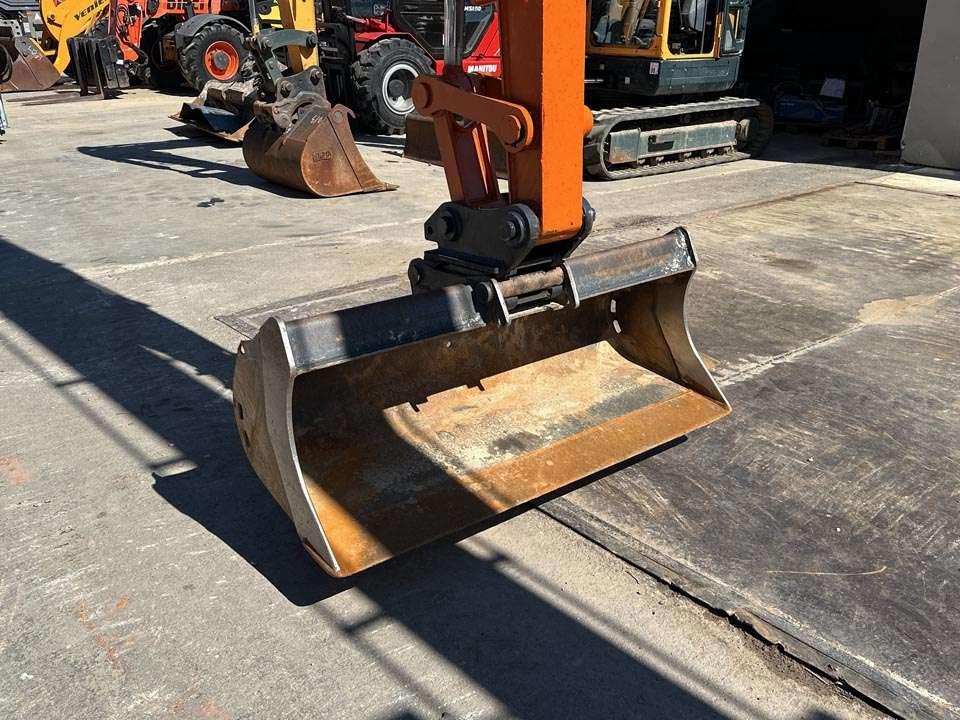 Hitachi ZX135US-6 SLF Foto 8