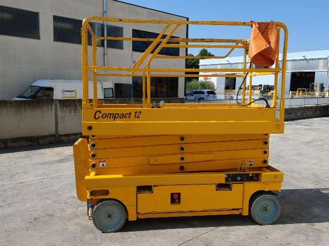 Haulotte Compact 12 Foto 3
