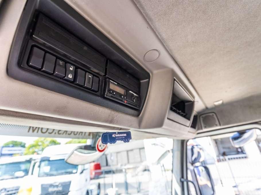 Renault D16 250+DHOLLANDIA 1.5T. Foto 14
