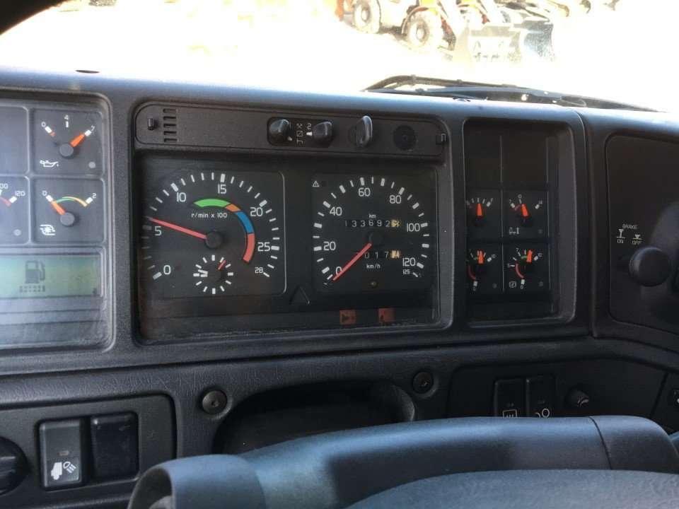 Volvo FH12-420 Foto 10