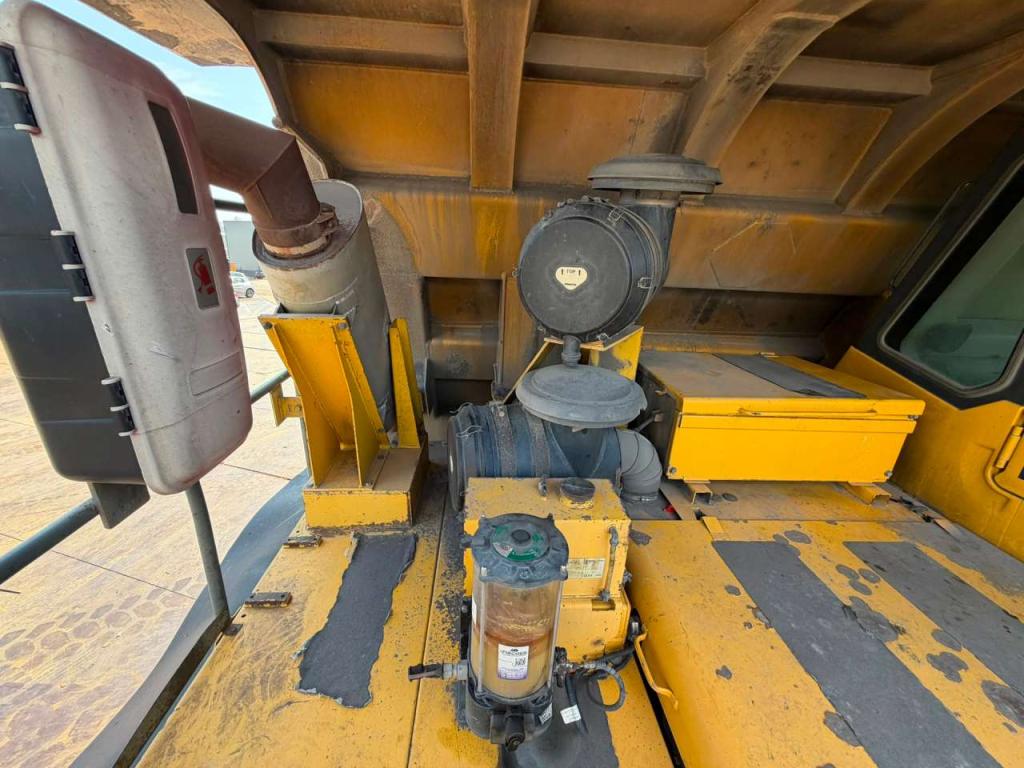 Komatsu HD605-7 Foto 30